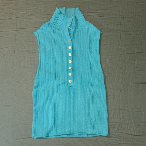 Zara Buttoned Tank-Top - Picture 2 of 5